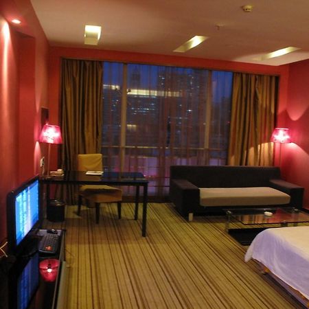 Vienna Hotel Shenzhen Chunfeng Road الغرفة الصورة